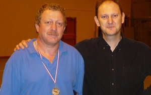 Le vainqueur et le président du Bron TT